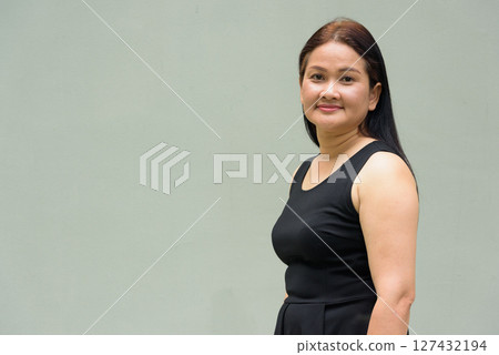 Portrait of Asian mature woman 127432194