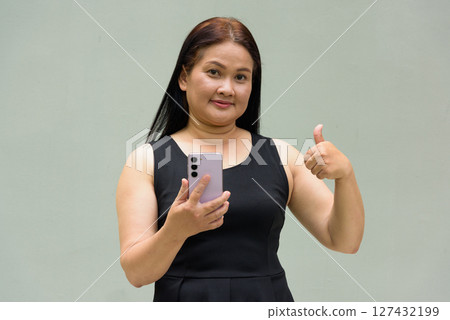 Portrait of Asian mature woman 127432199