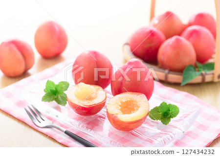 摘早李子 127434232