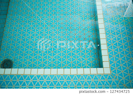 美麗的瓷磚浴室 127434725