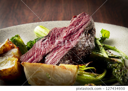 新鮮美味的牛排 127434930