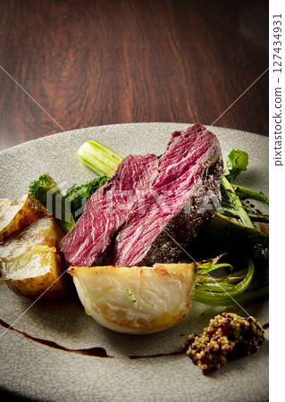 新鮮美味的牛排 127434931