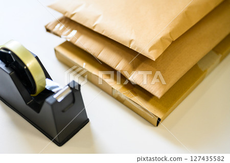 Shipping: Envelopes, etc. Shipping: Envelopes, etc. 127435582