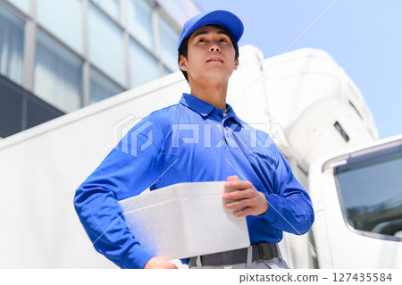 A delivery member 127435584