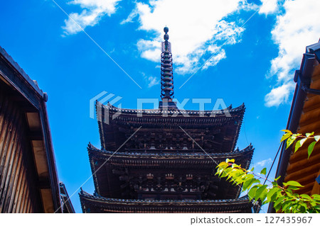 【京都風光】法觀寺:八坂塔的美麗剪影 【京都風光】法觀寺:八坂塔的美麗剪影 127435967