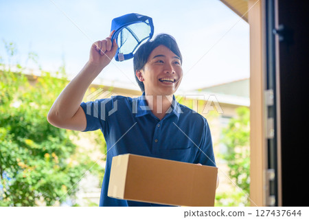 由送貨員送達 127437644