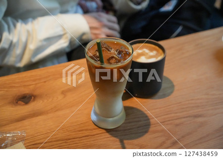 Coffee to drink at the cafe 127438459