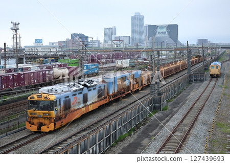 Long rail transport vehicle for Shinkansen LRA Shizuoka 127439693