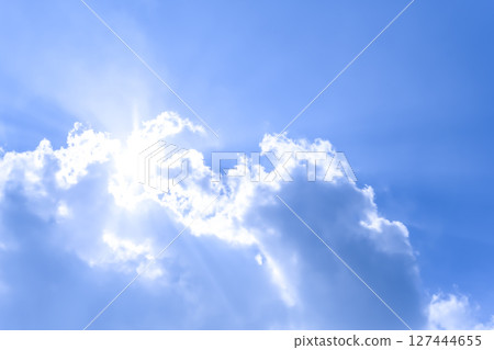 夏天的天空陽光與雲彩橫濱 夏天的天空陽光與雲彩橫濱 127444655