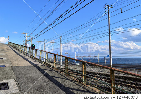 The slopes and coast of Shioya, Kobe 127448078