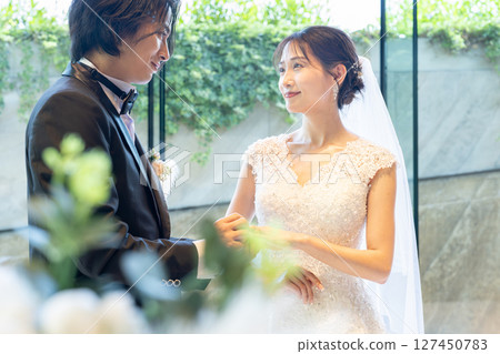 婚禮戒指交換 127450783