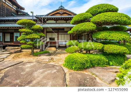 Garden of the former Mori family residence in Hofu City, Yamaguchi Prefecture 127455090