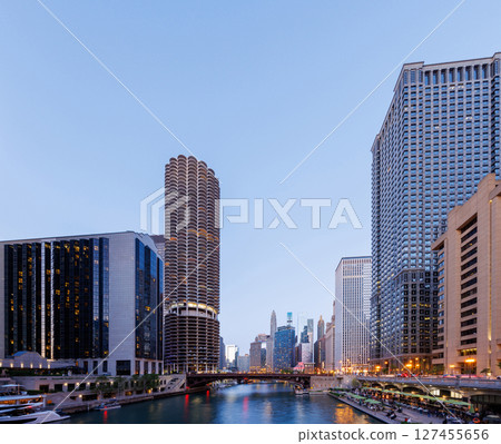 Scenic view of downtown Chicago during sunset Scenic view of downtown Chicago during sunset 127455656
