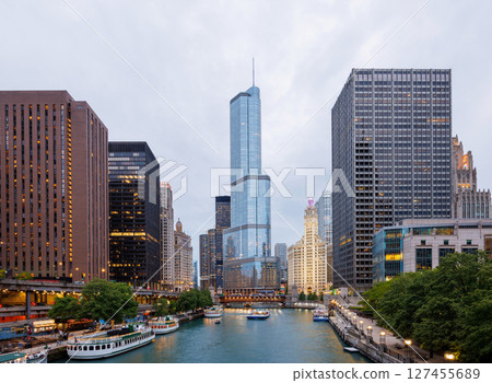 Scenic view of downtown Chicago during sunset Scenic view of downtown Chicago during sunset 127455689