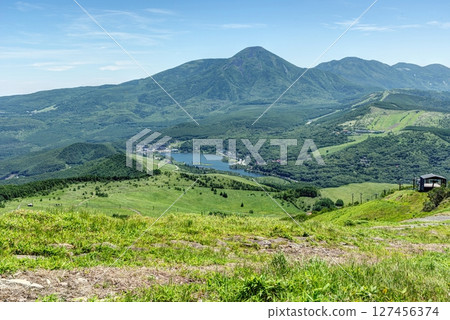 從長野縣霧峰市車磨山看到的白樺湖 127456374