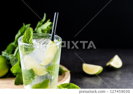 Classic Mojito Cocktail with Lime and Mint 127459030