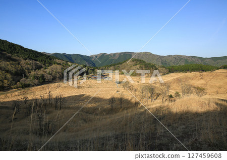 兵庫縣上川町砥峰高原東屋展望台的風景 兵庫縣上川町砥峰高原東屋展望台的風景 127459608