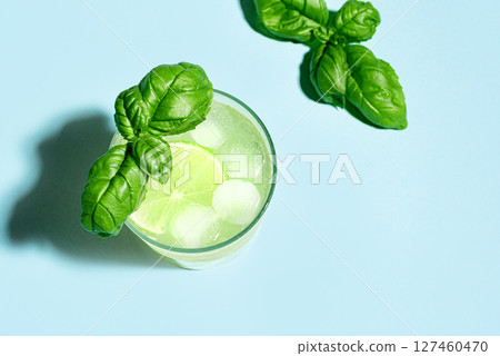 Lime Basil Mocktail, green summer cocktail drink 127460470
