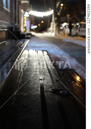 The color and light of the night city. 127462384
