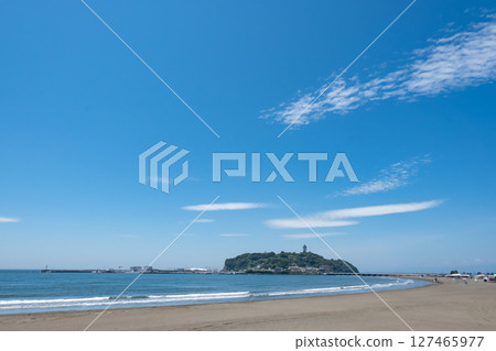 湘南海、江之島和開闊的天空 127465977