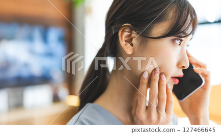 Female portrait 127466645