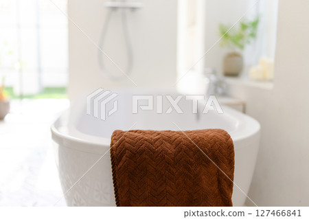 附有浴巾的浴室 附有浴巾的浴室 127466841