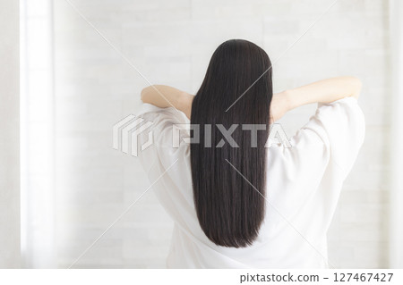 美麗的長發女人 127467427