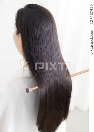 beautiful long hair woman 127467439