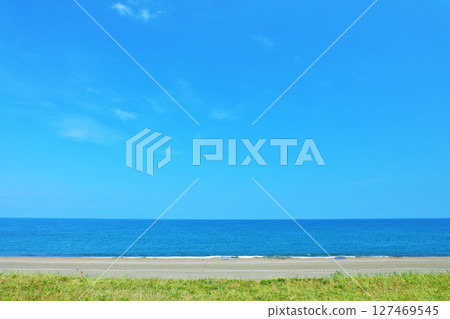 Hokkaido Summer blue sky and Sea of Okhotsk 127469545
