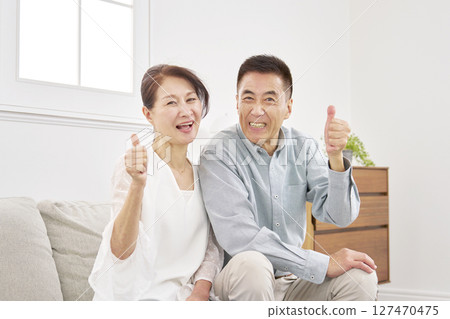 老年夫婦，好兆頭，客廳 127470475