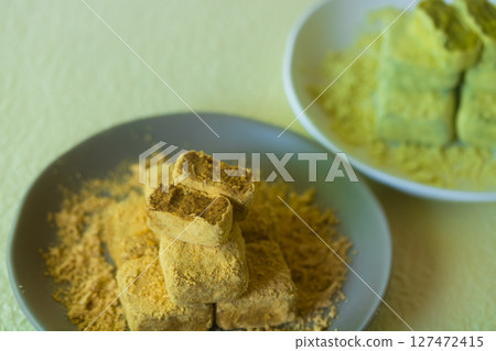 用大豆粉製作的健康自製甜點 127472415