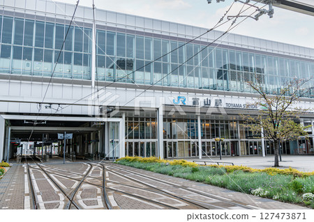 Toyama City, Toyama Prefecture: JR Toyama Station North Exit and Toyama Light Rail Toyama Station tram stop on a clear day 127473871
