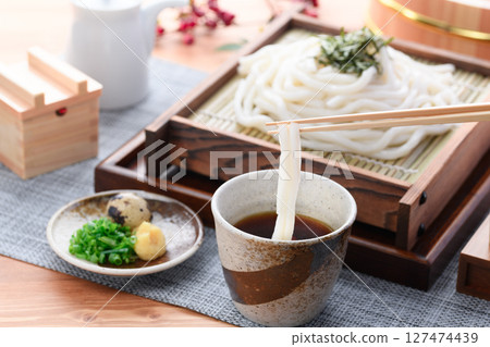 Chilled udon (zaru udon) Chilled udon (zaru udon) 127474439
