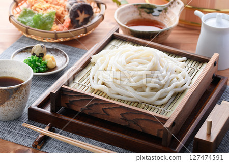 A summer staple! Tenzaru Udon (Cold Udon) 127474591
