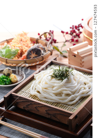A summer staple! Tenzaru Udon (Cold Udon) A summer staple! Tenzaru Udon (Cold Udon) 127474593