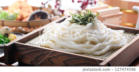 A summer staple! Tenzaru Udon (Cold Udon) 127474596