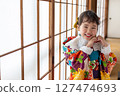 七、五三歲穿和服的可愛女孩 127474693