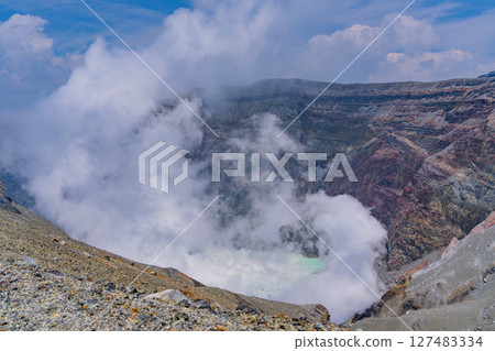 （熊本縣）阿蘇山 - 中岳火山口冒煙 127483334