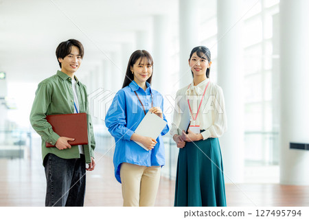 工作的商務人士 127495794