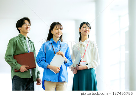 工作的商務人士 127495796