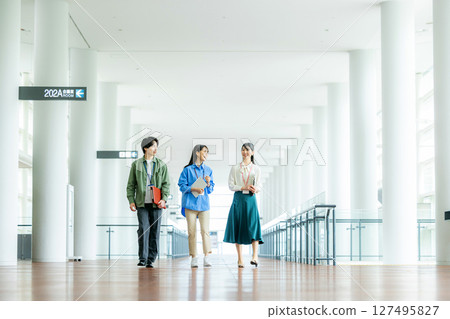 Creative business team Creative business team 127495827