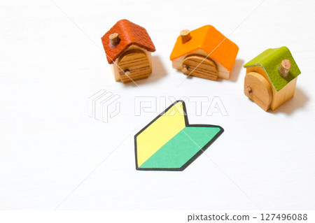 Image of building your first home ① Image of building your first home ① 127496088