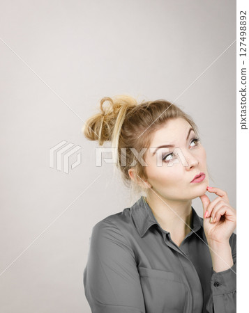 Business woman intensive thinking Business woman intensive thinking 127498892