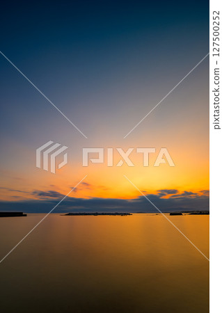 Beautiful golden evening scenery of Suwamachi Shimo Beach, Kanagawa Prefecture, Shonan, Hayama Town Beautiful golden evening scenery of Suwamachi Shimo Beach, Kanagawa Prefecture, Shonan, Hayama Town 127500252