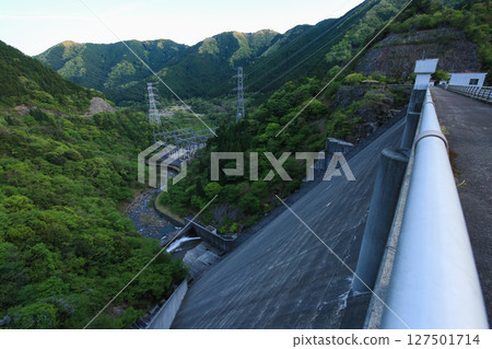 Scenery of Hase Dam in Kamikawa Town, Hyogo Prefecture 127501714