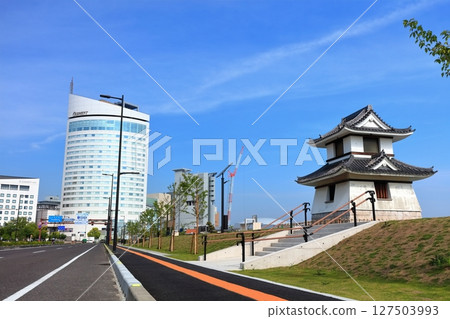 [Kagawa Prefecture] Sunport Takamatsu seen from Tamamo Park 127503993