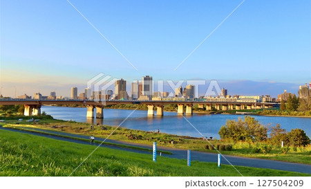 A view of the Arakawa River and the Shin-Arakawa Bridge 127504209