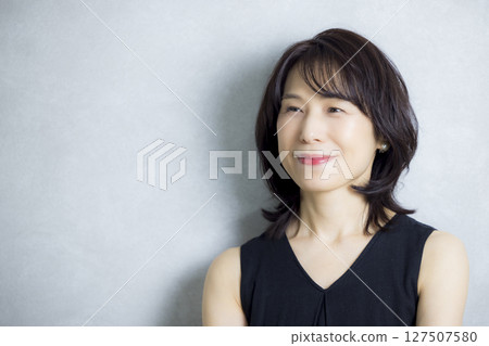 美麗的中年婦女 美麗的中年婦女 127507580