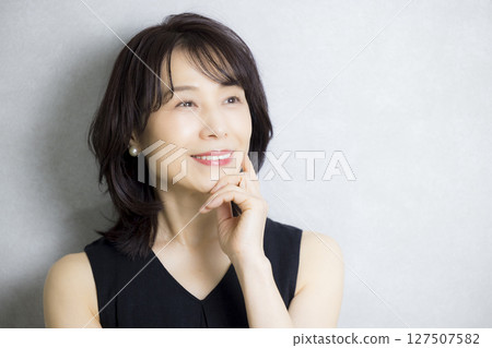 Beautiful middle-aged woman 127507582