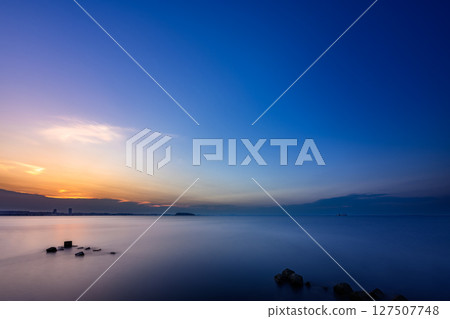 神奈川縣橫須賀市馬堀海岸長廊日落時的魔幻時刻 神奈川縣橫須賀市馬堀海岸長廊日落時的魔幻時刻 127507748